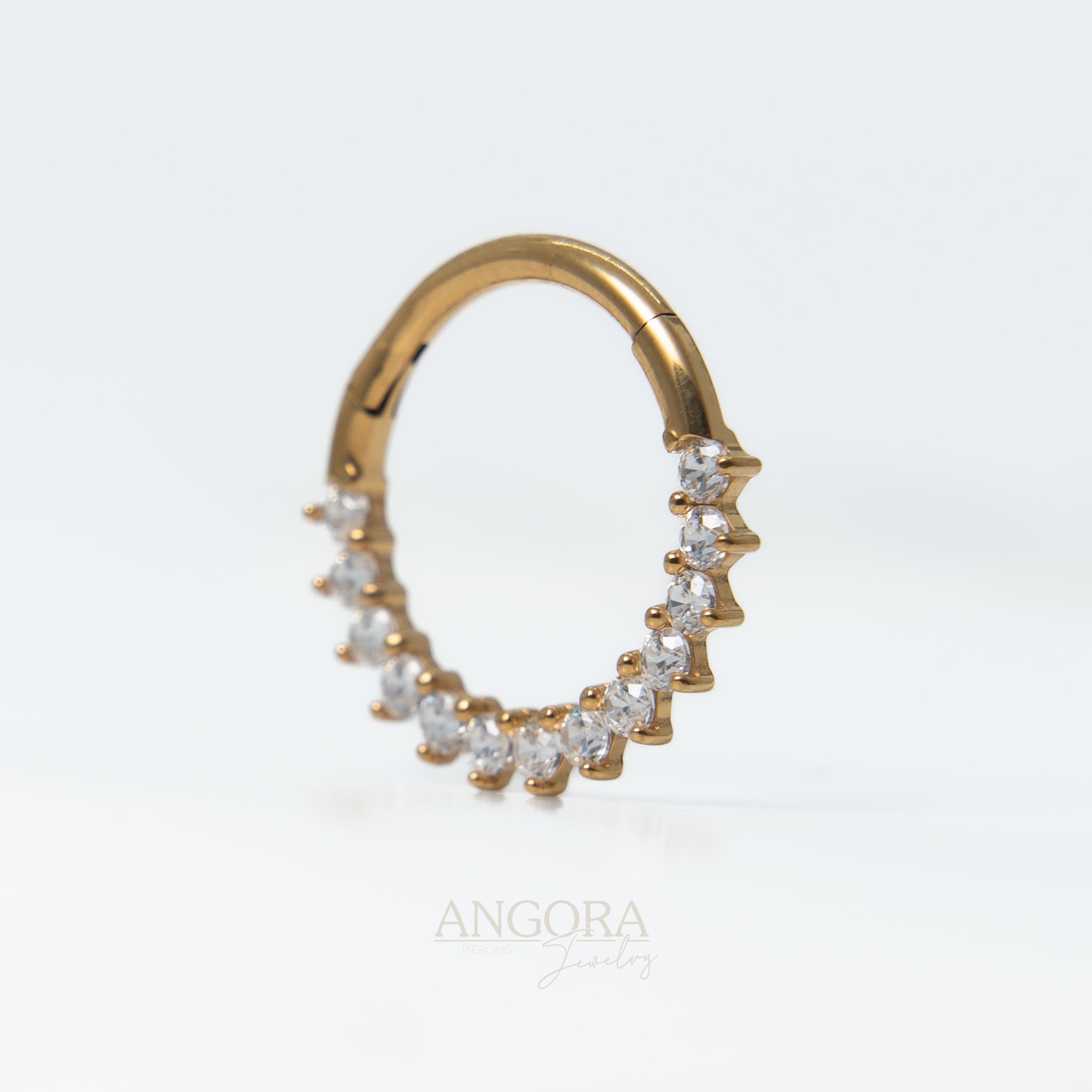 Clicker Deluxe en Pvd Titanio para Piercing de Septum, Daith